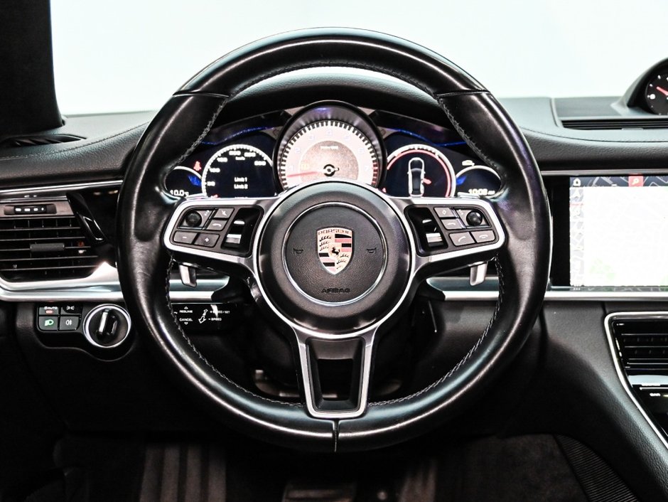 2018 Porsche Panamera 4-16