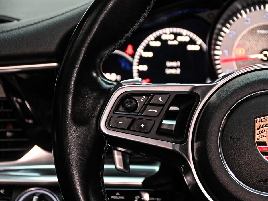 2018 Porsche Panamera 4-17