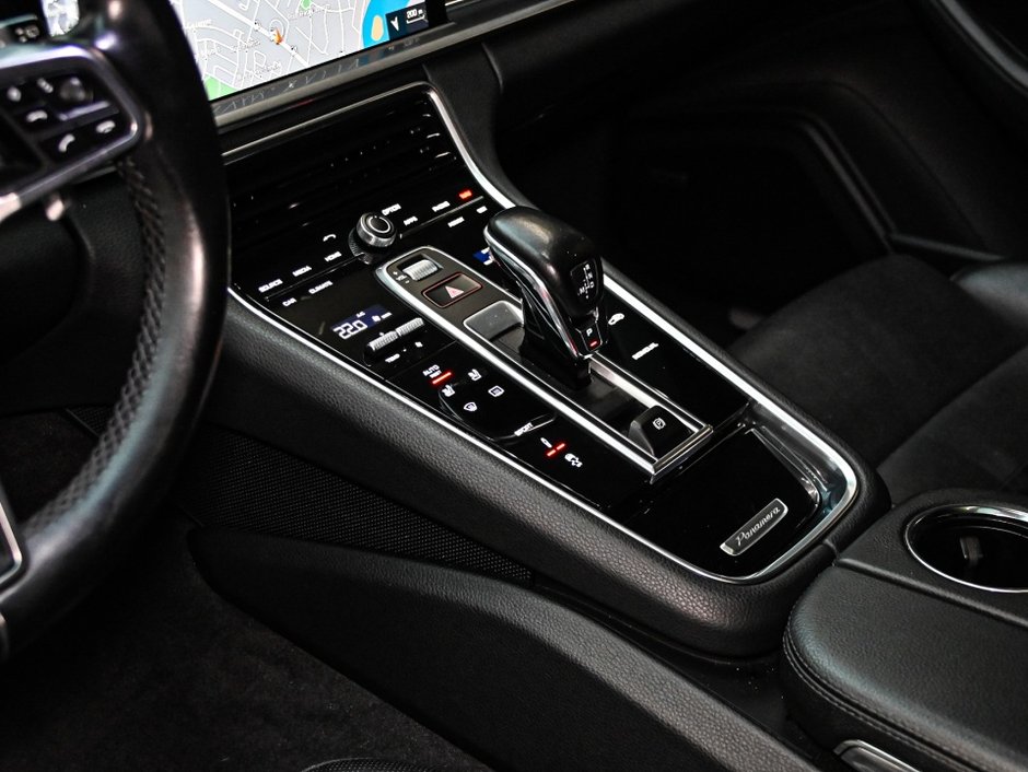 2018 Porsche Panamera 4-13