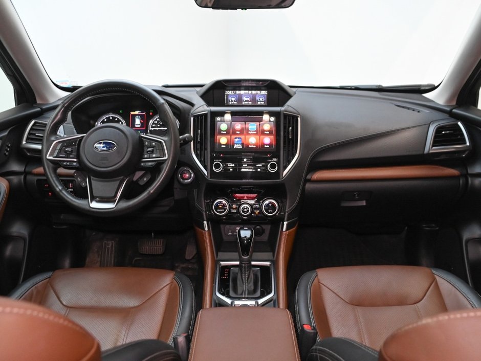 2023 Subaru Forester Premier-13