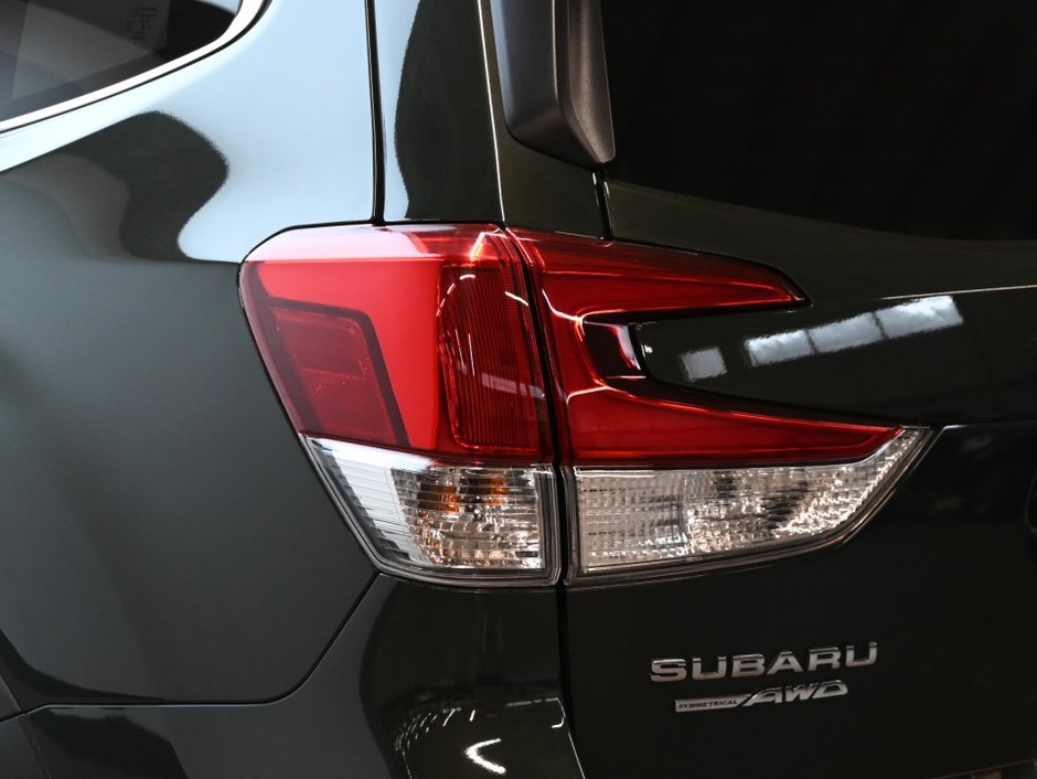 2023 Subaru Forester Premier-29