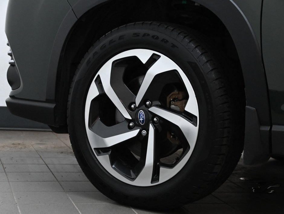 2023 Subaru Forester Premier-33
