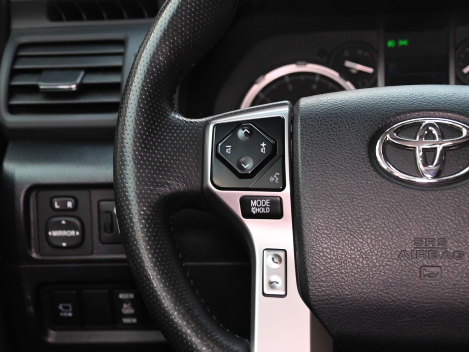 2023 Toyota 4Runner LIMITED 4WD/7 PASSENGER-17