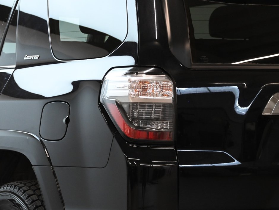 2023 Toyota 4Runner LIMITED 4WD/7 PASSENGER-28