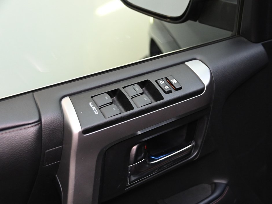 2023 Toyota 4Runner LIMITED 4WD/7 PASSENGER-10