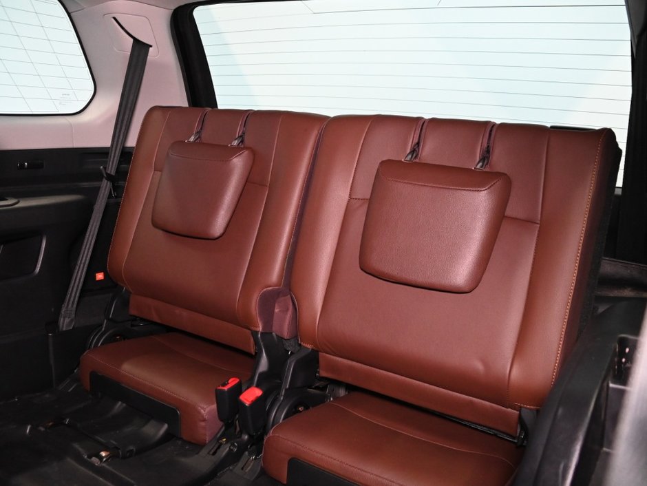 2023 Toyota 4Runner LIMITED 4WD/7 PASSENGER-4