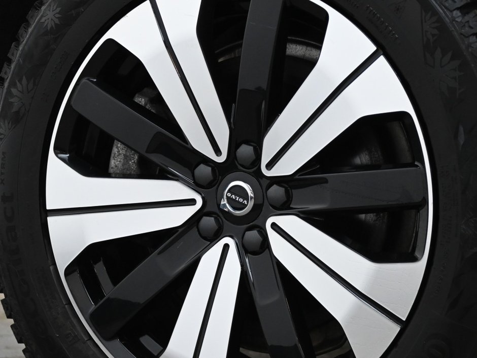 2023 Volvo XC60 Recharge Core Bright Theme-31