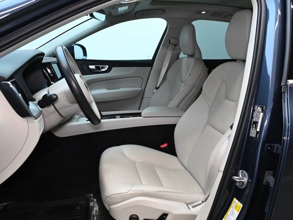 2023 Volvo XC60 Recharge Core Bright Theme-12