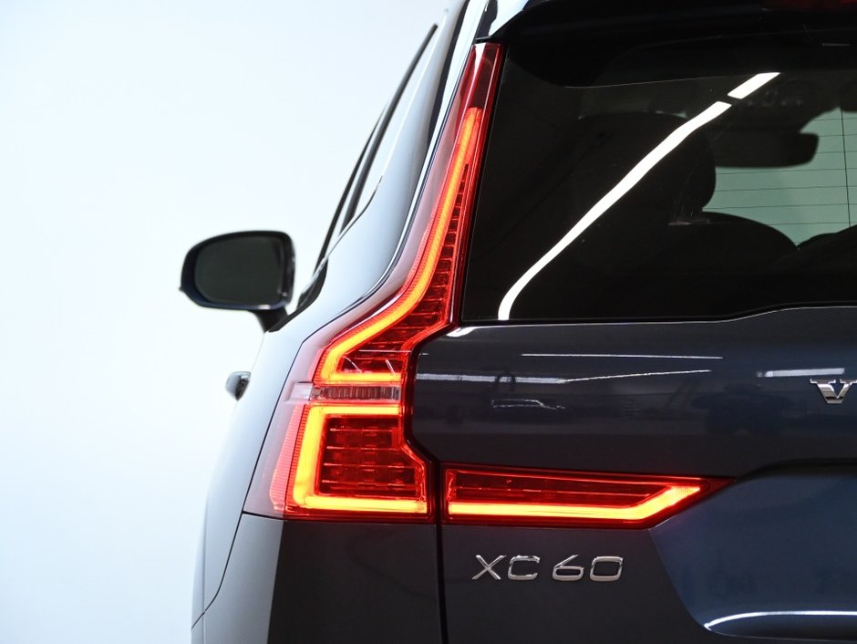 2023 Volvo XC60 Recharge Core Bright Theme-30