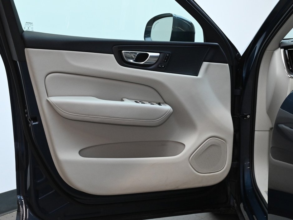 2023 Volvo XC60 Recharge Core Bright Theme-8