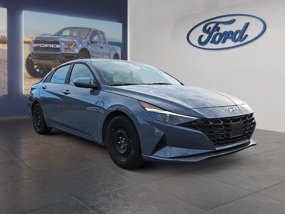 Hyundai Elantra Preferred 2023-2