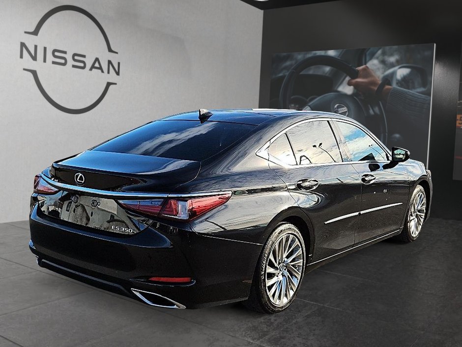 Lexus ES  2019-4