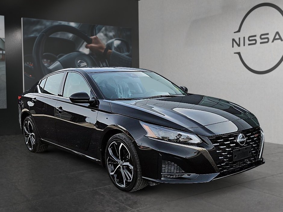 2023 Nissan Altima SR-2