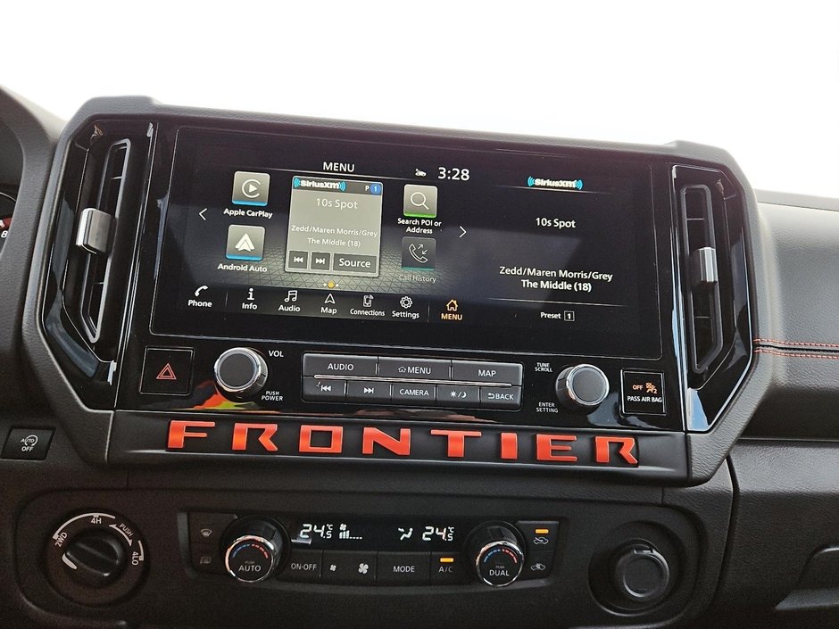 2025 Nissan Frontier PRO-4X Luxury-17