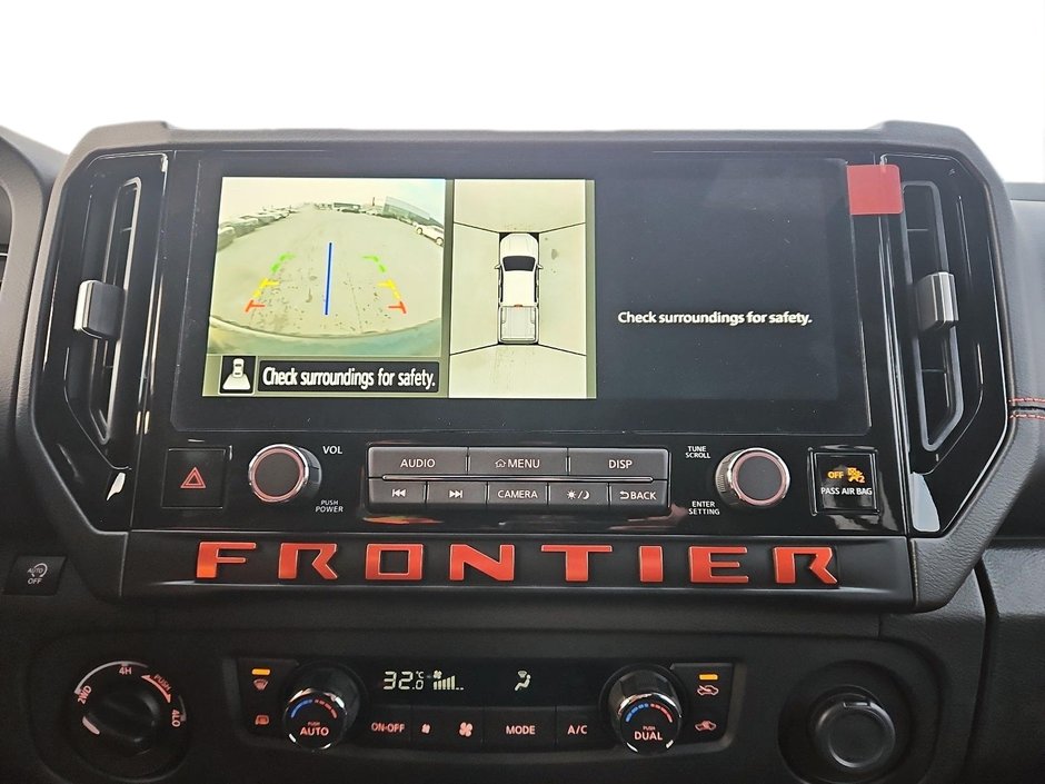 Nissan Frontier PRO-4X 2025-21