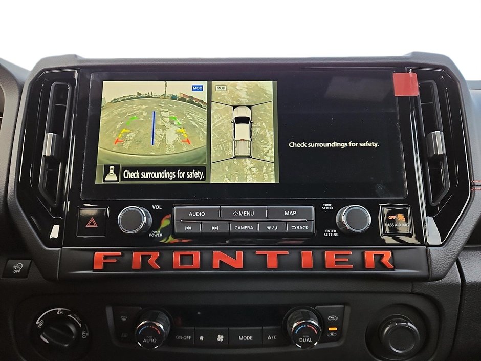 Nissan Frontier PRO-4X Luxury 2025-21