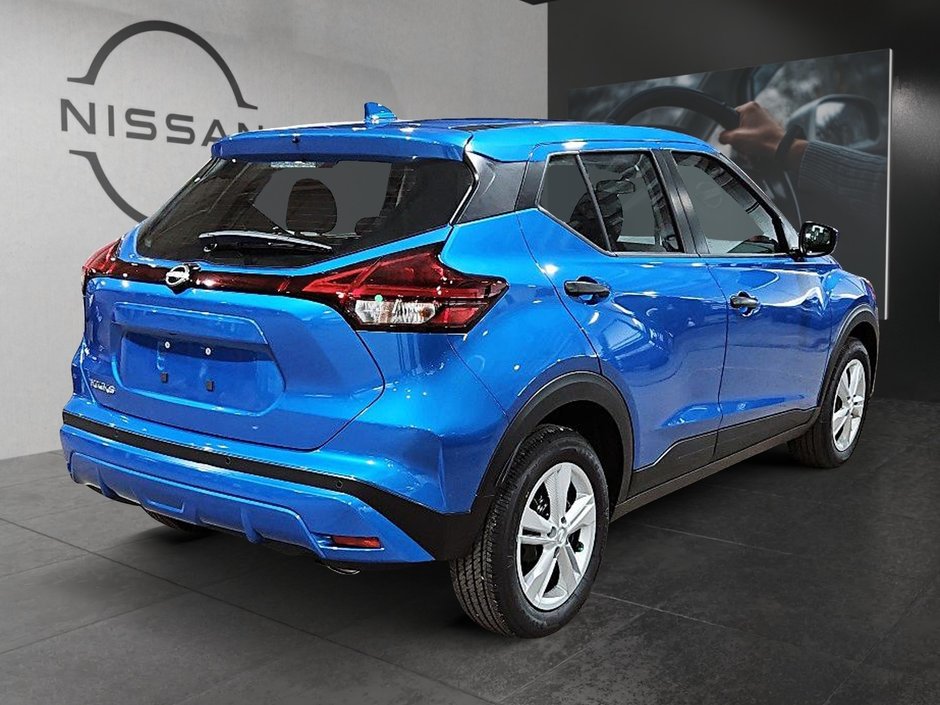 2025 Nissan Kicks Play S-4