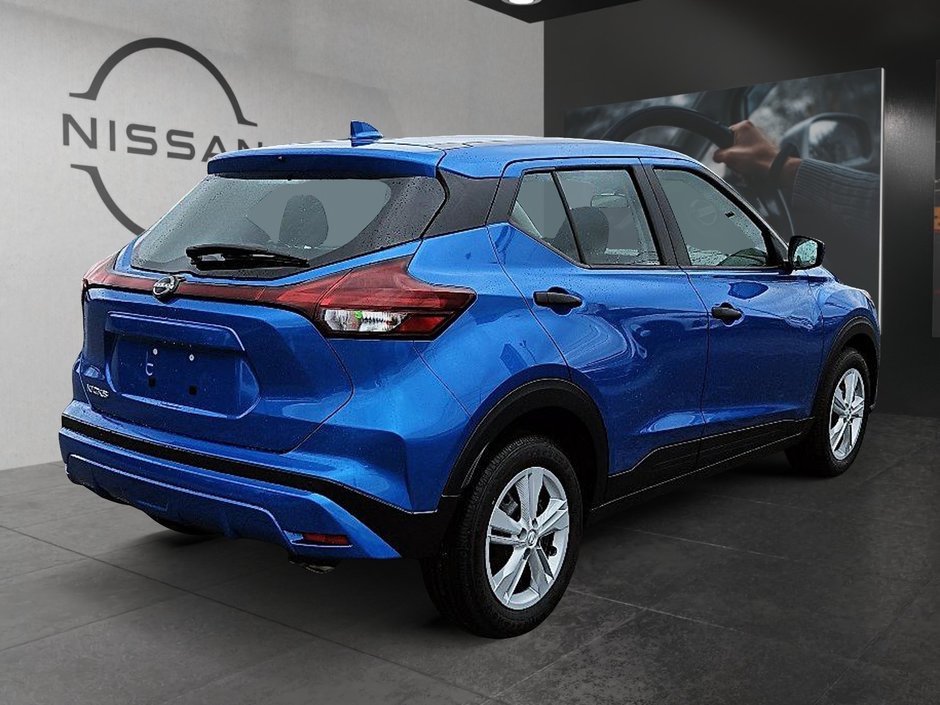 2025 Nissan Kicks Play S-4