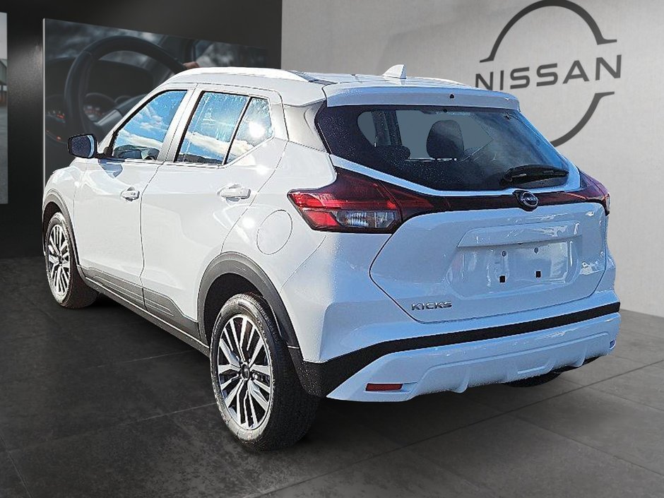 2025 Nissan Kicks Play SV-6