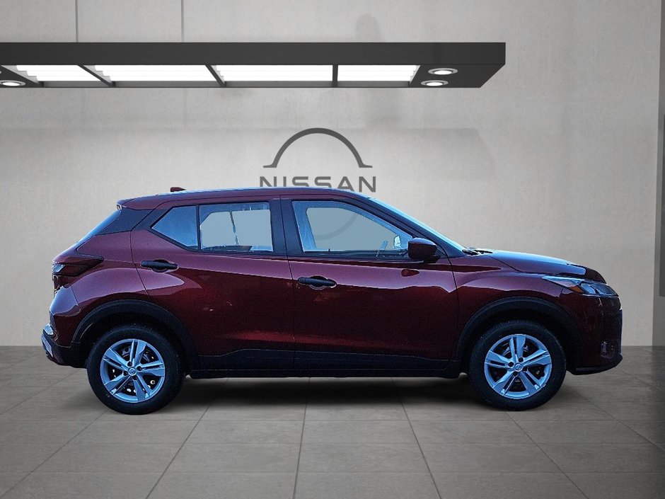 2025 Nissan Kicks Play S-3