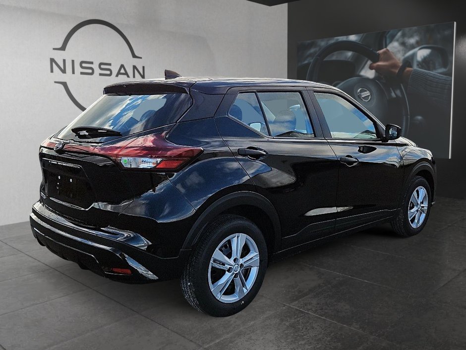 2025 Nissan Kicks Play S-4