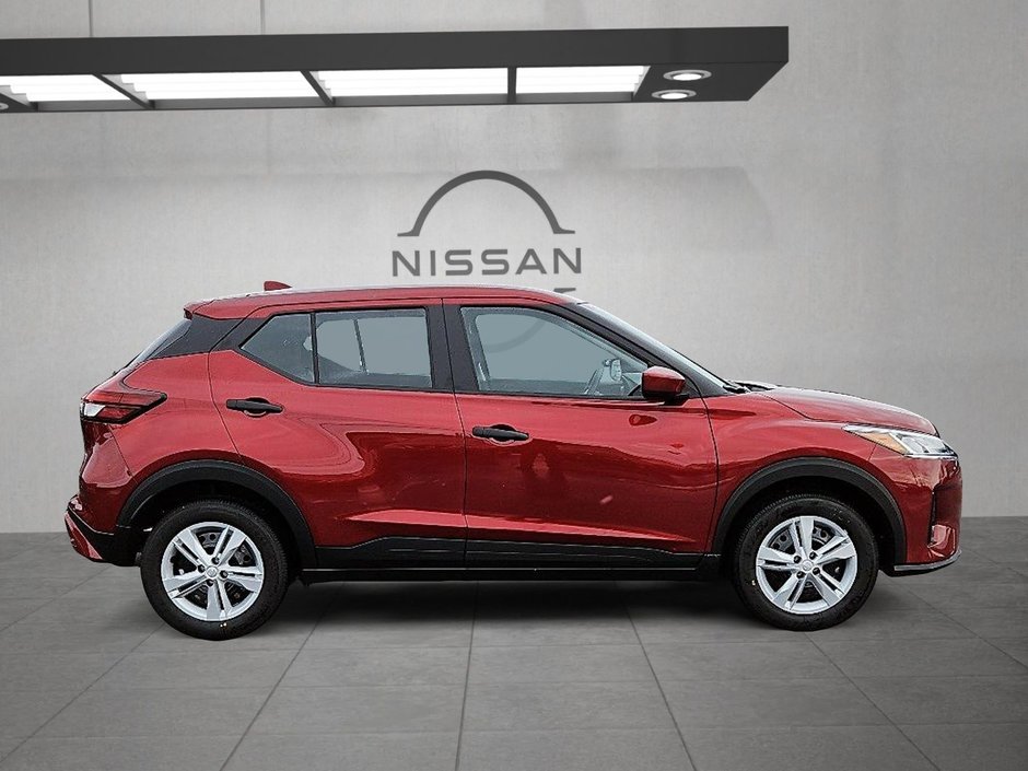 2025 Nissan Kicks Play S-3