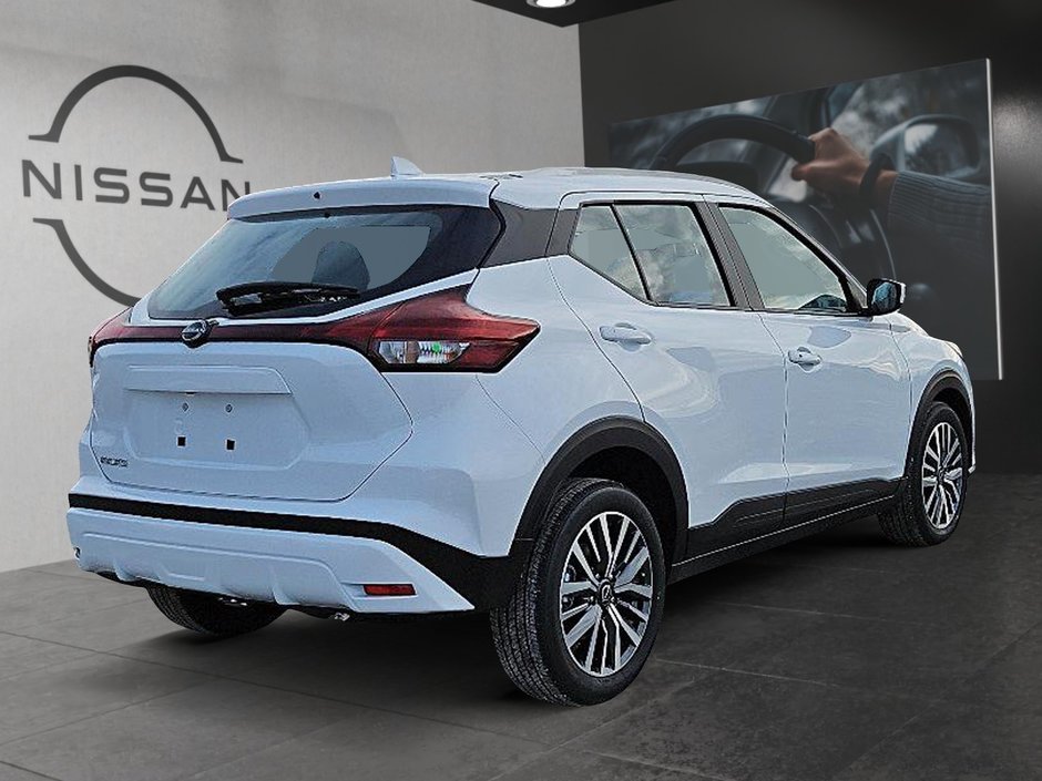 2025 Nissan Kicks Play SV-4