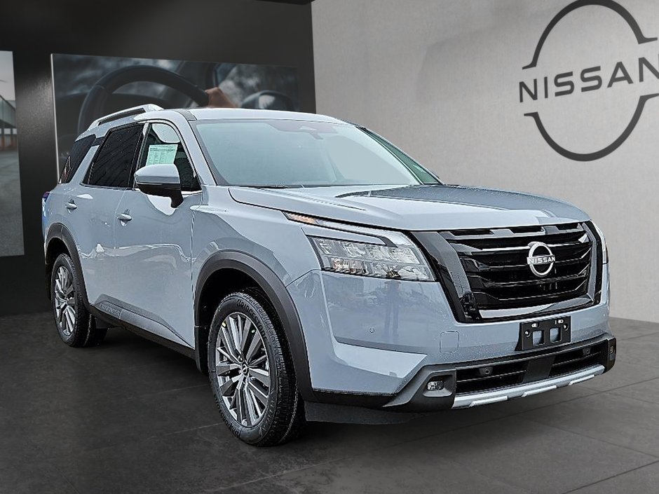 2025 Nissan Pathfinder SL-2