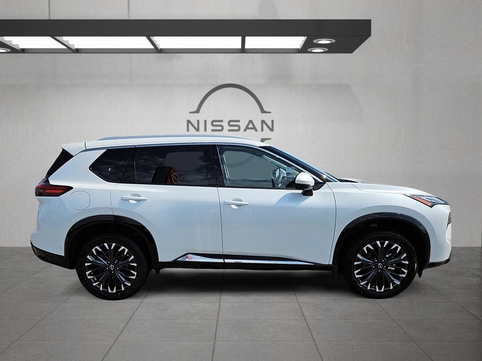 Nissan Rogue Platinum 2024-3