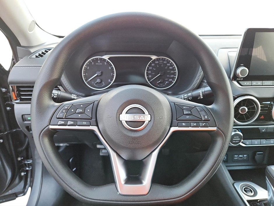 Nissan Sentra SV MOONROOF 2025-12