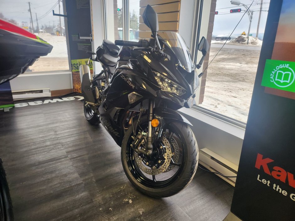 2026 Kawasaki NINJA ZX 4R