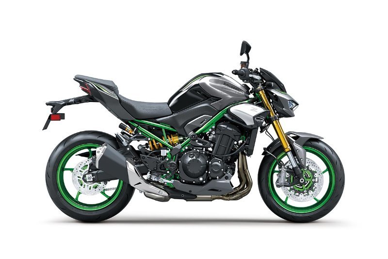 2025 Kawasaki Z900 SE