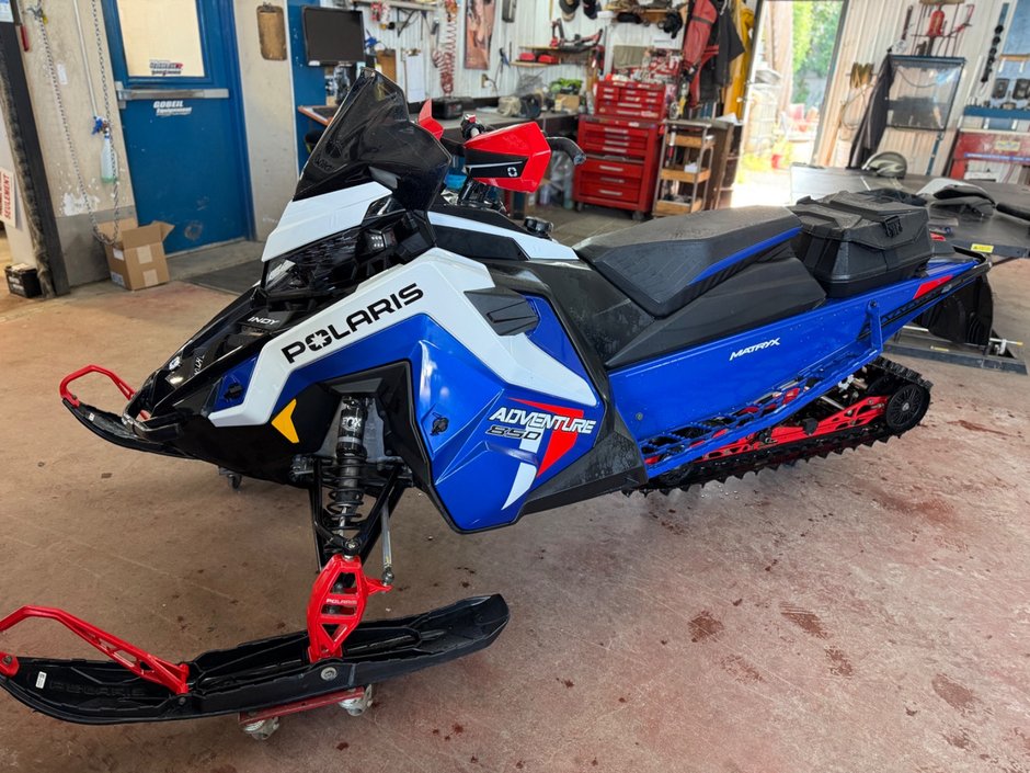 2023 Polaris INDY ADVENTURE 137 X 1.35
