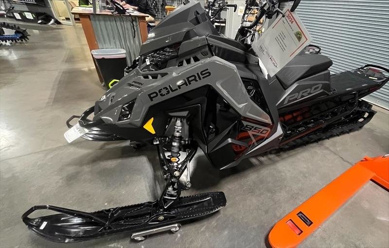 2024 Polaris PRO RMK SLASH 850 165 X 2.75