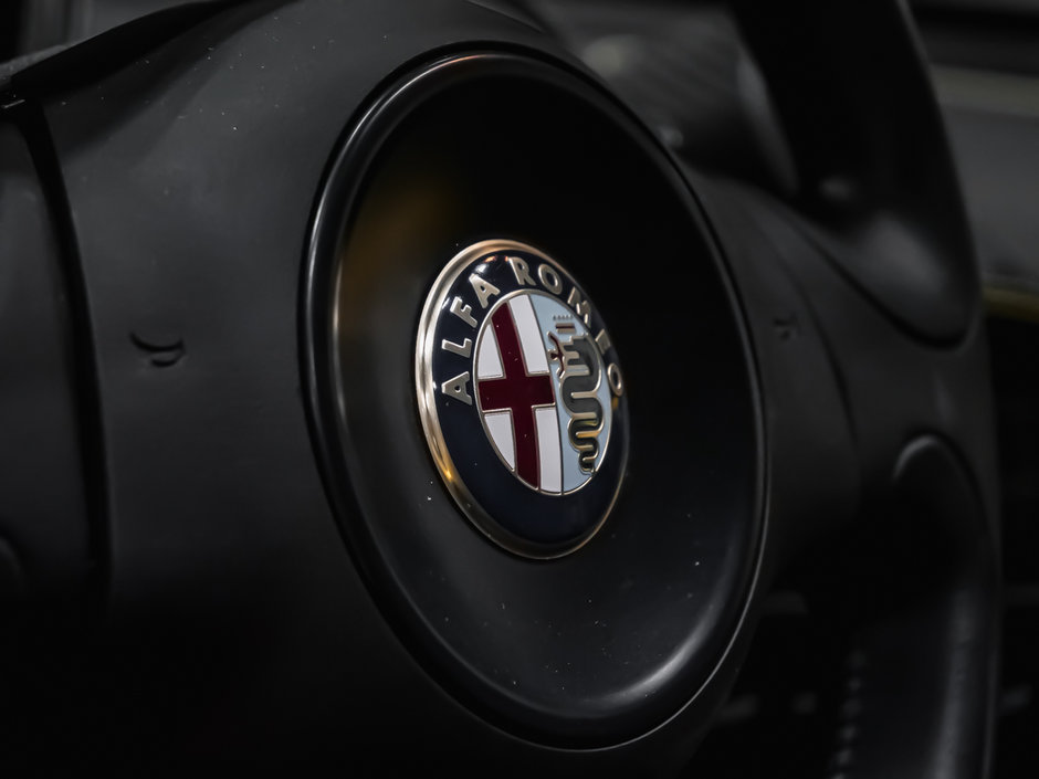 2016 Alfa Romeo 4C SPYDER-23