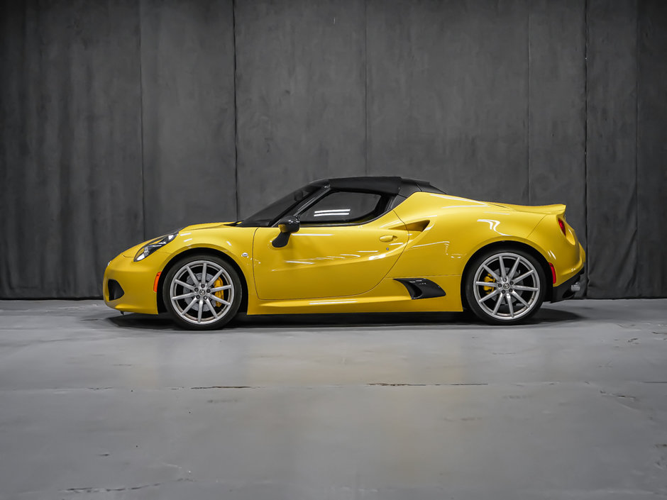 2016 Alfa Romeo 4C SPYDER-2