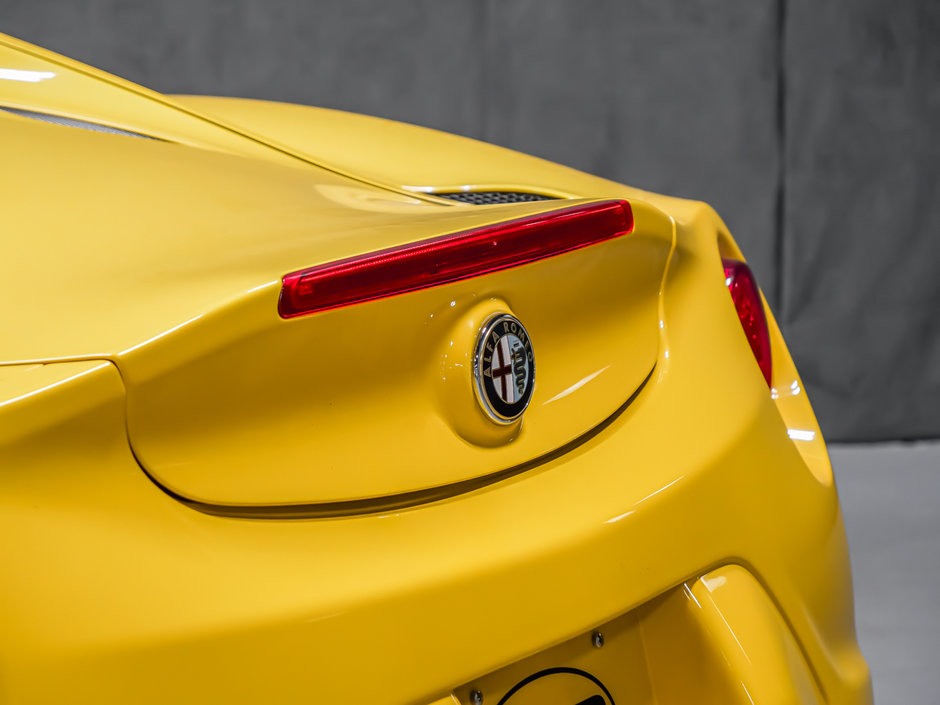 2016 Alfa Romeo 4C SPYDER-9