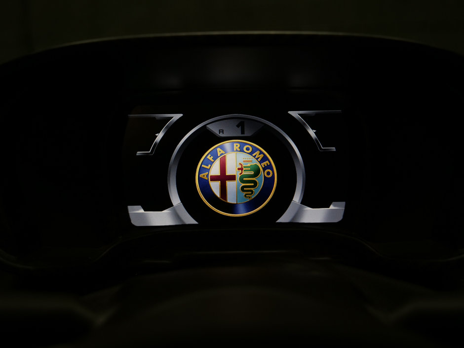 2016 Alfa Romeo 4C SPYDER-28