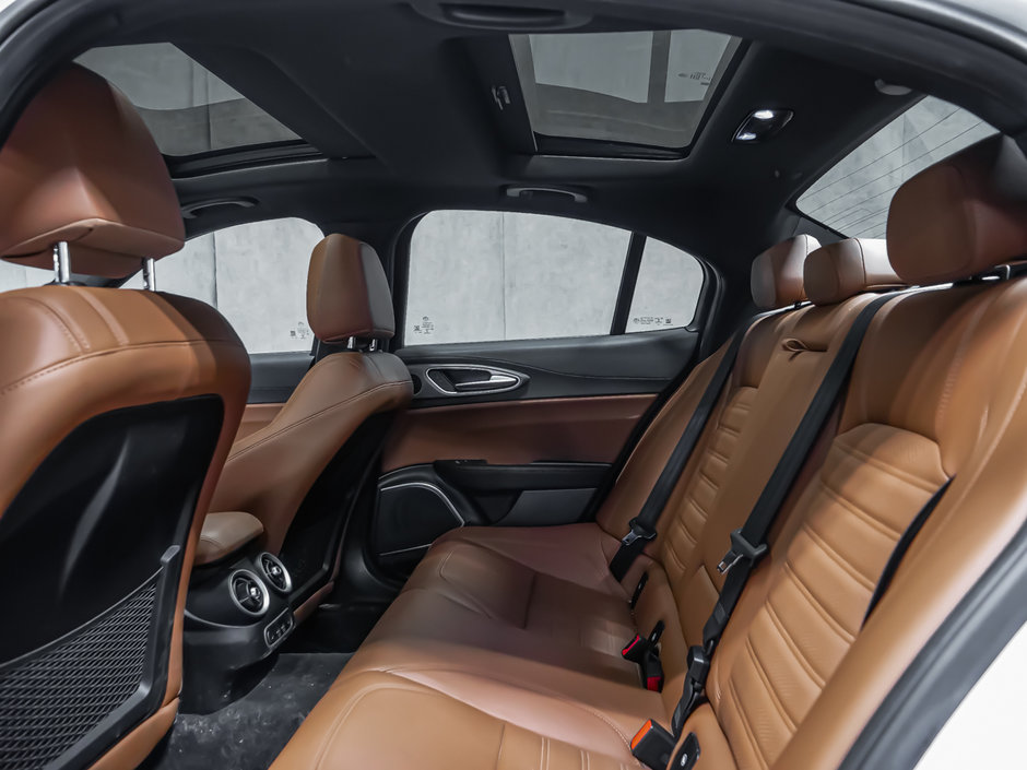 Alfa Romeo GIULIA TI SPORT 2021-13