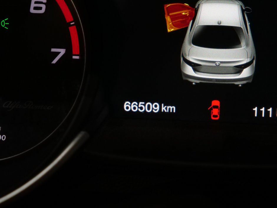 Alfa Romeo GIULIA VELOCE 2022-10