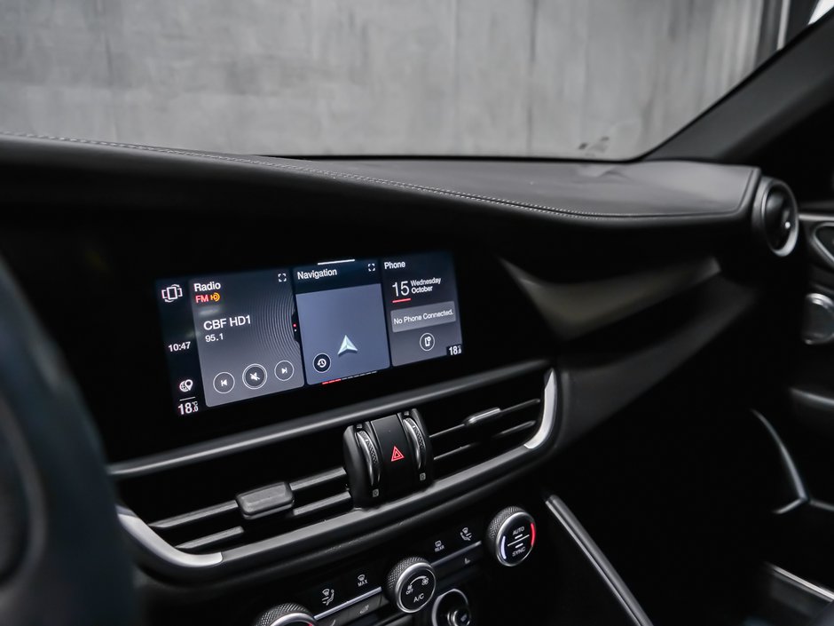 Alfa Romeo Giulia VELOCE 2022-14
