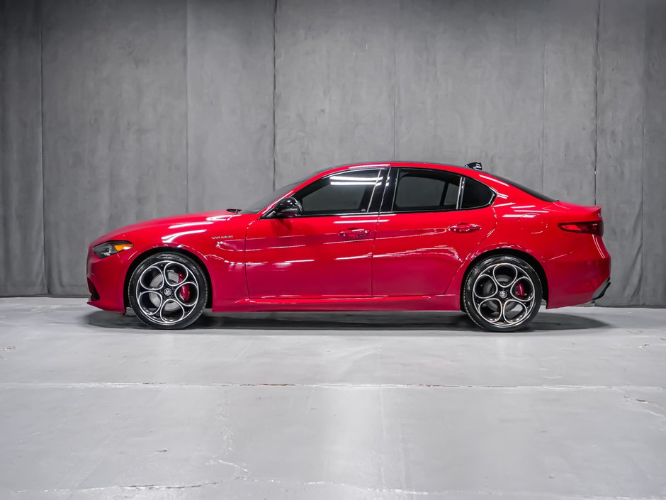 Alfa Romeo Giulia VELOCE 2022-3