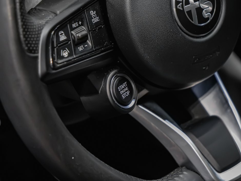 Alfa Romeo Giulia VELOCE 2022-10