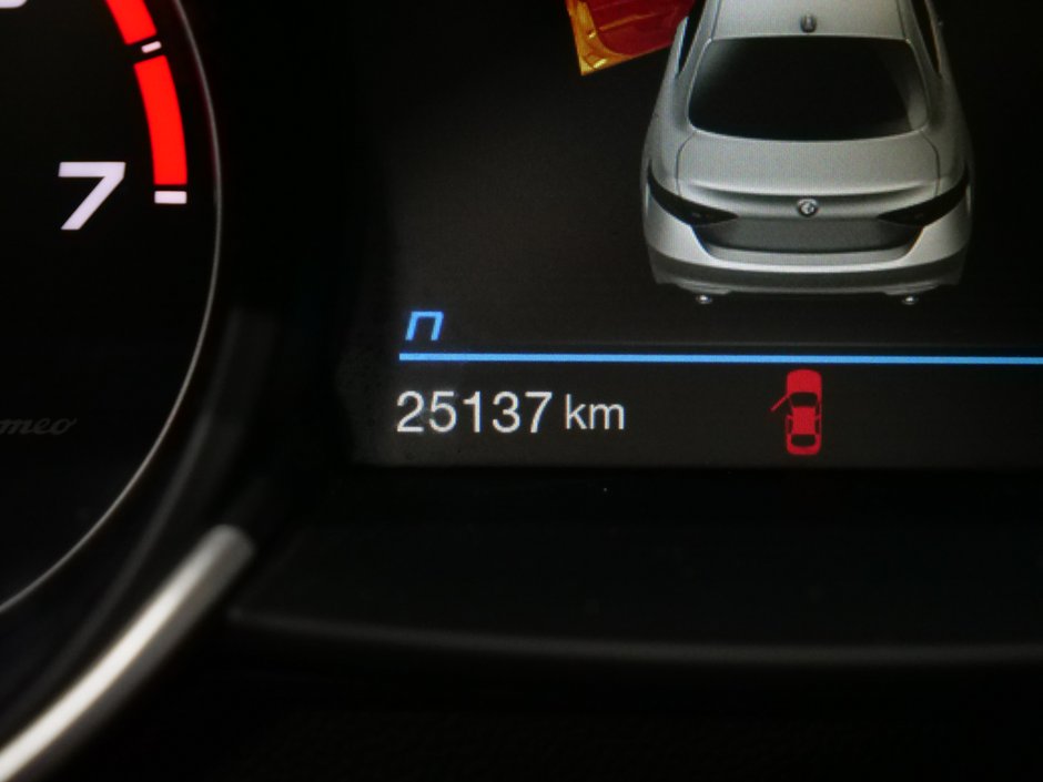 Alfa Romeo Giulia ESTREMA 2023-12