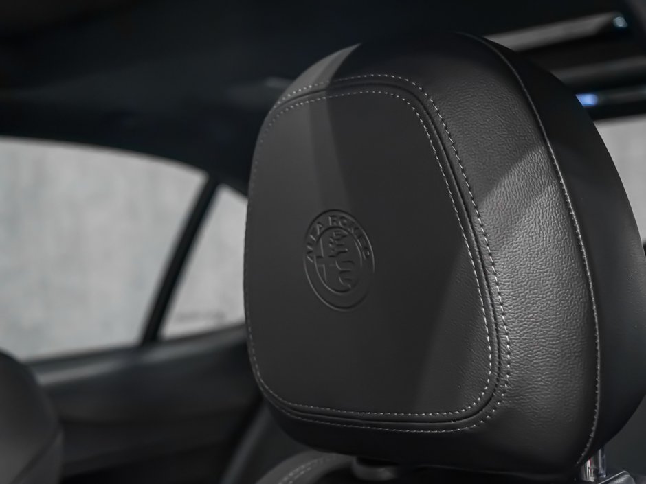 Alfa Romeo Giulia ESTREMA 2023-18