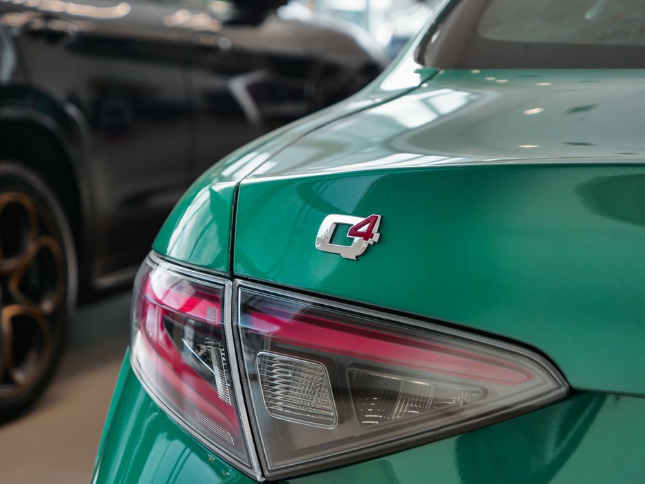 2025 Alfa Romeo Giulia Intensa-10