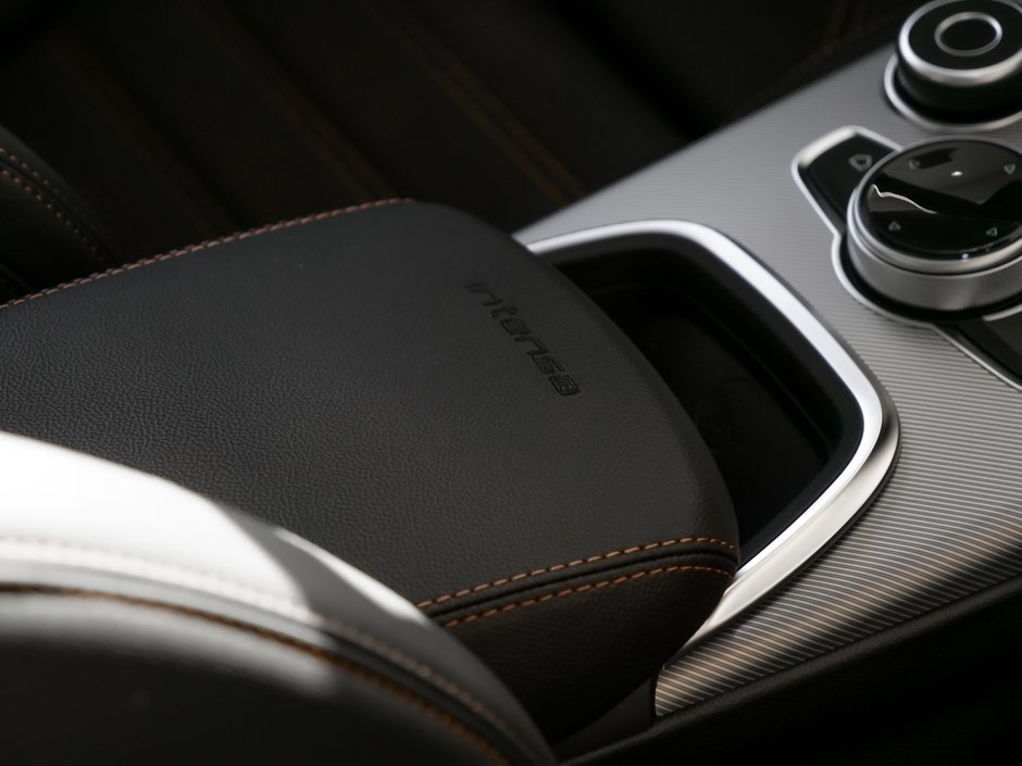 2025 Alfa Romeo Giulia Intensa-25