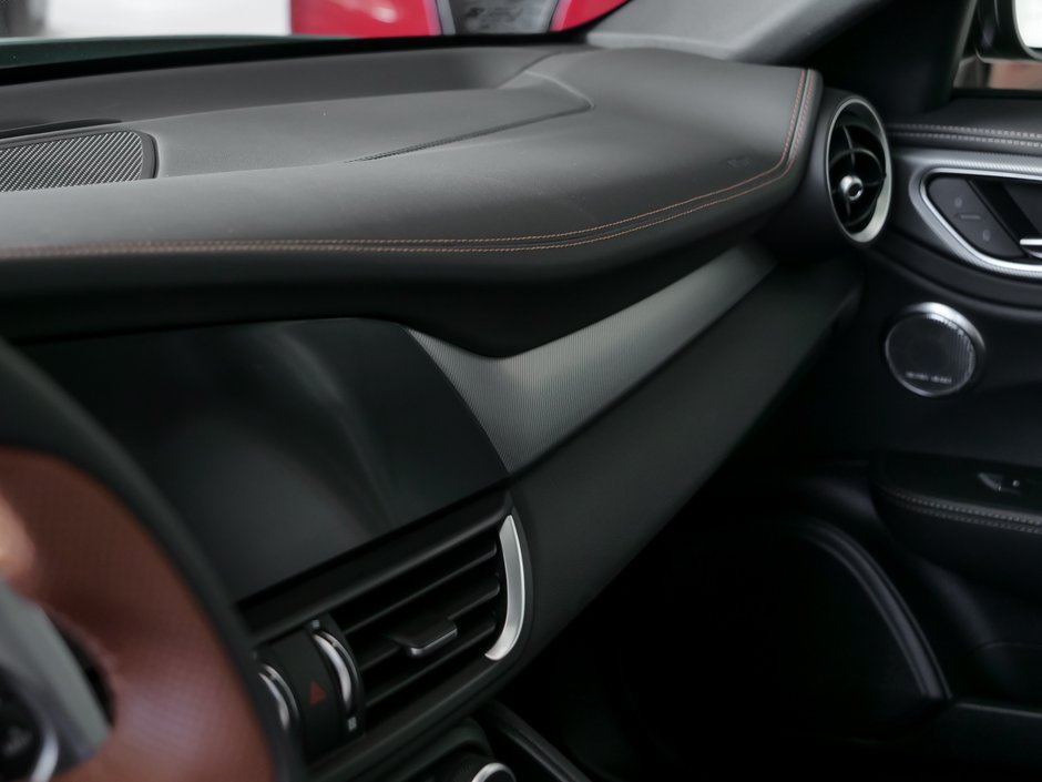 2025 Alfa Romeo Giulia Intensa-17