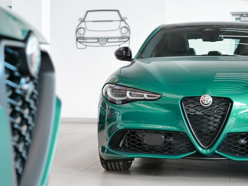 2025 Alfa Romeo Giulia Intensa-2