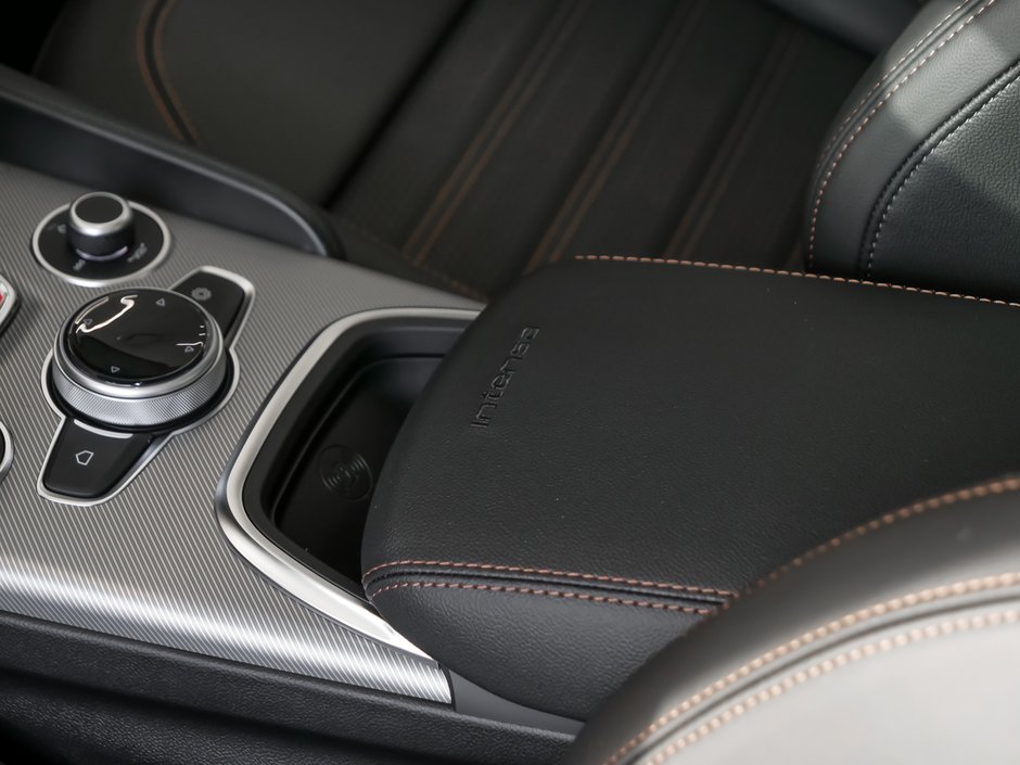 2025 Alfa Romeo Giulia Intensa-15